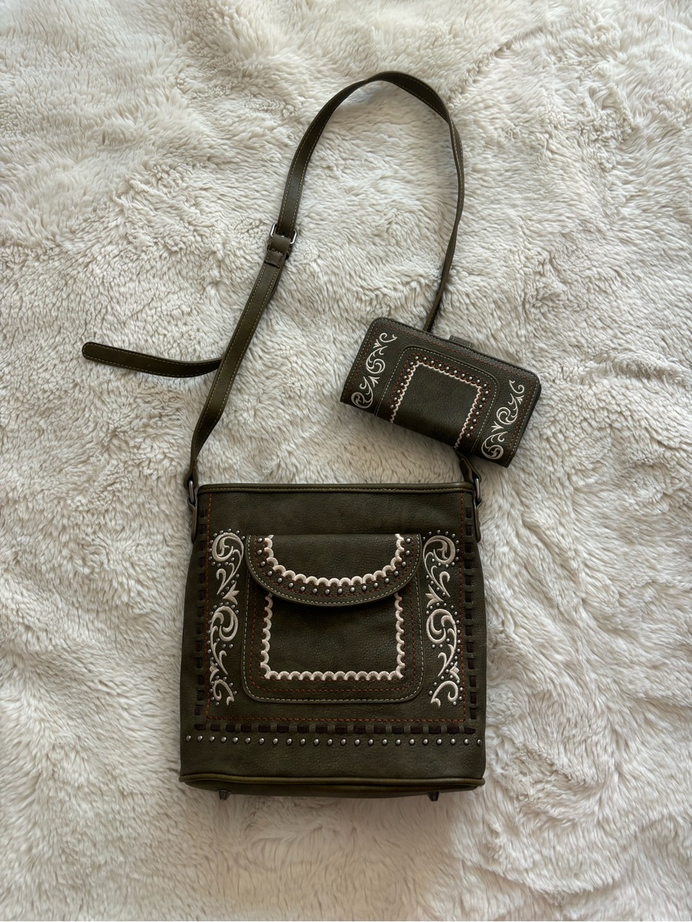 NWT American Bling Crossbody Shoulder Bag and Wallet Set Olive Green